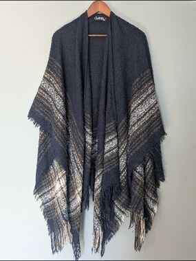 Cherie Bliss Navy & Cream Fringed Knit Shrug Poncho